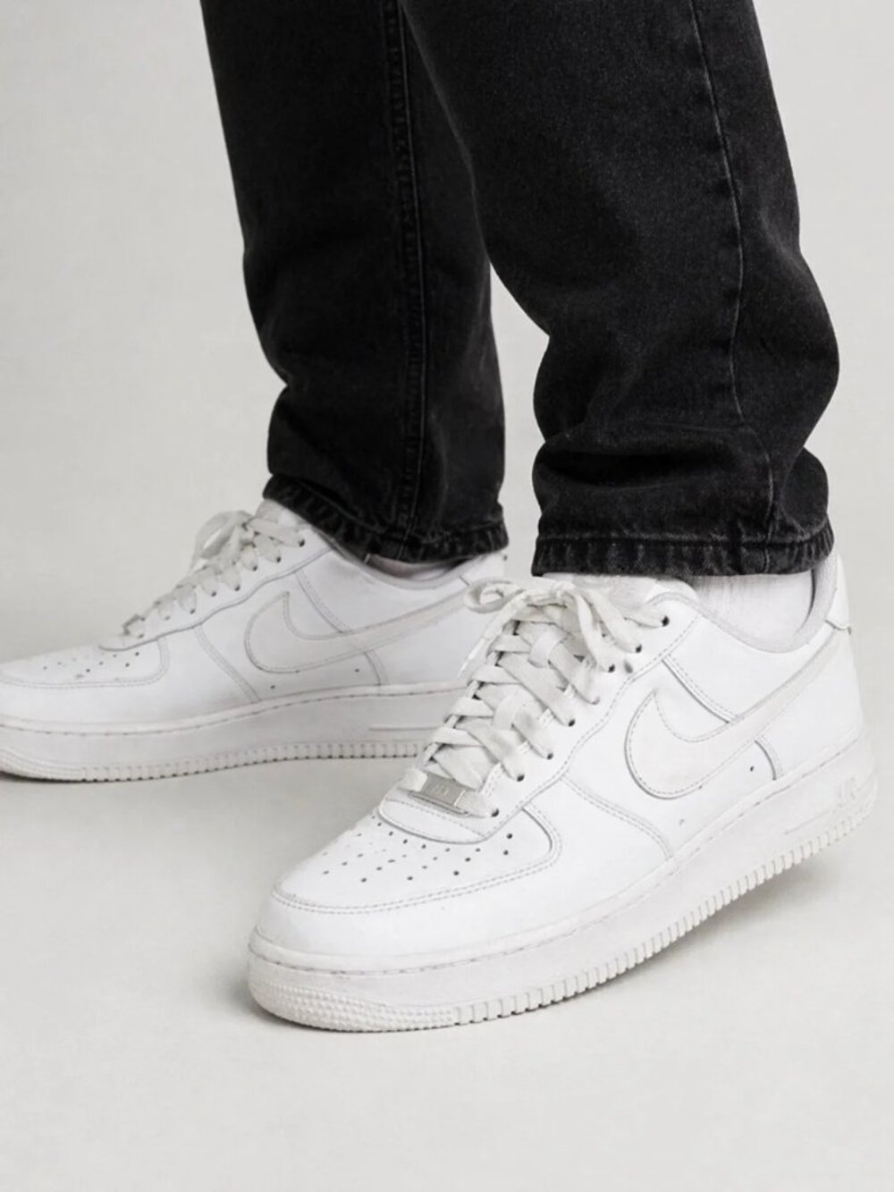 Nike Air Force 1 Low White Leather Sneakers Classic AF1‎ Women's Size 9 Low-Top